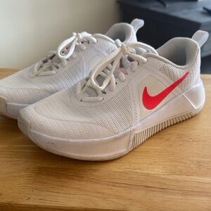 Nike White and Orange Athletic Sneakers size 9.5